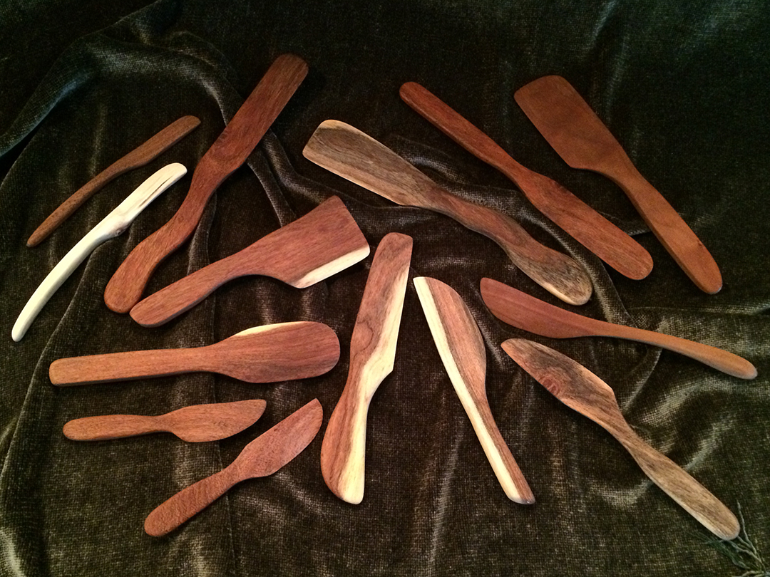 mesquite wood spreaders in all sizes